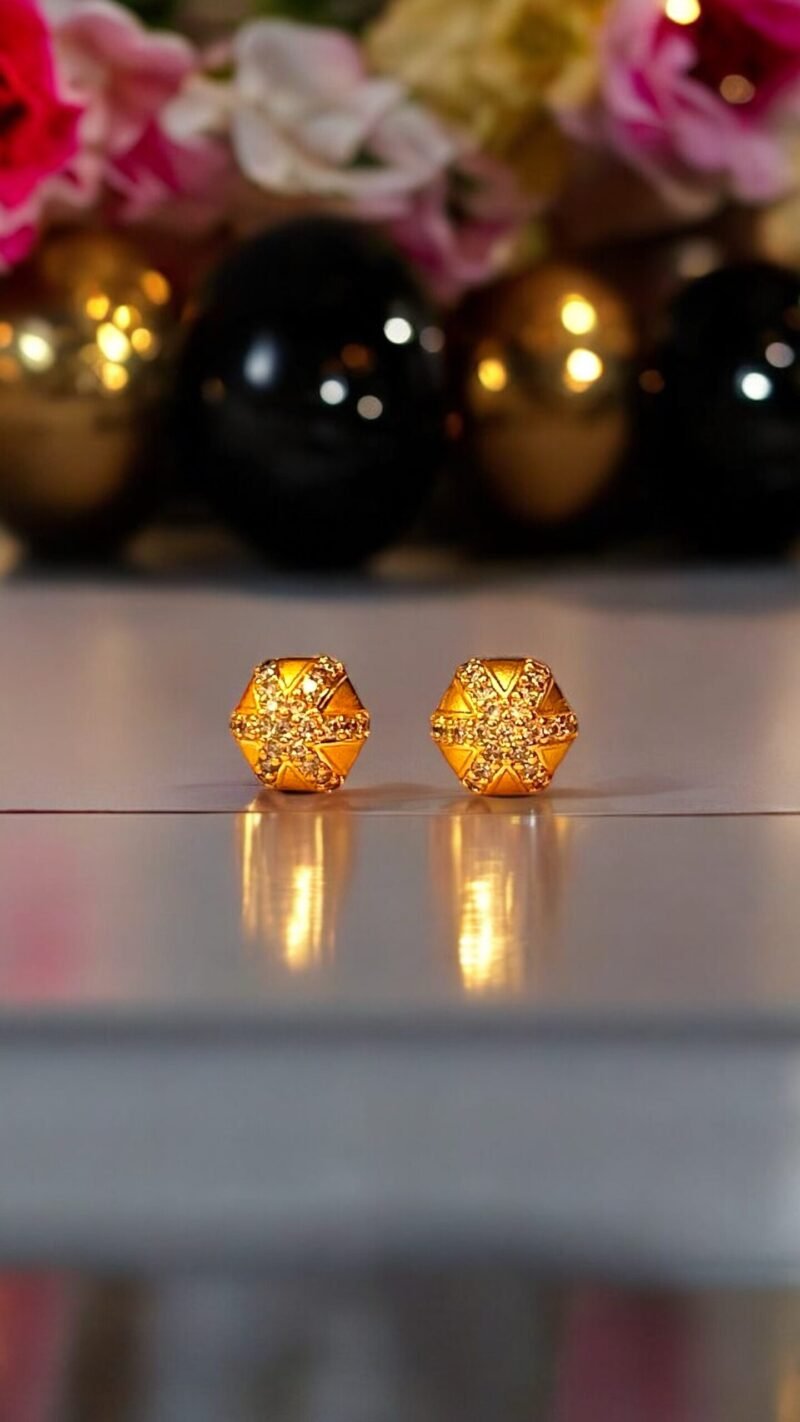 Elegant Tops Liner , 24k gold plated, High quality American zircon, perfect for gifting