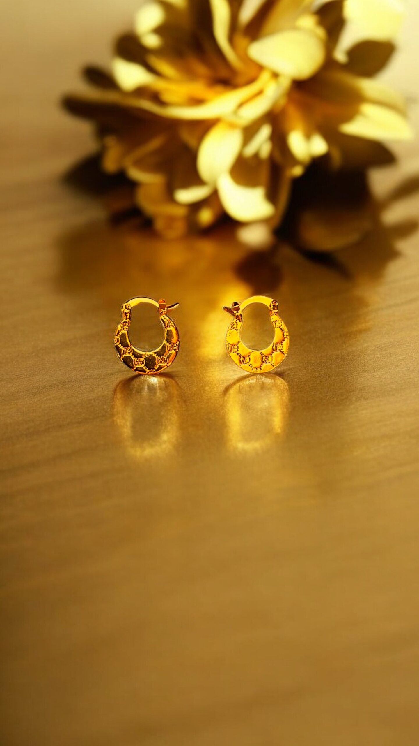 Unisex earrings for men and women